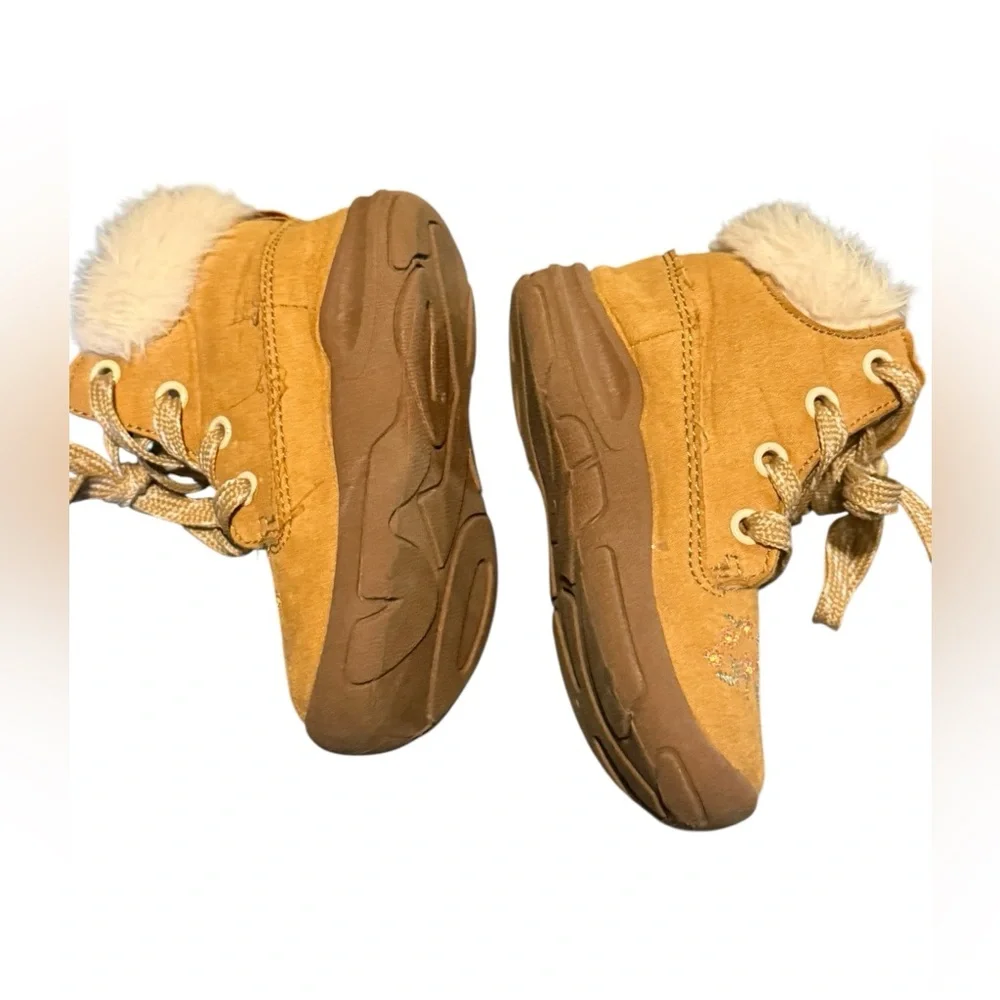 OshKosh B'gosh Camel‎ Brown Faux Fur Booties Toddler girl Sz 6